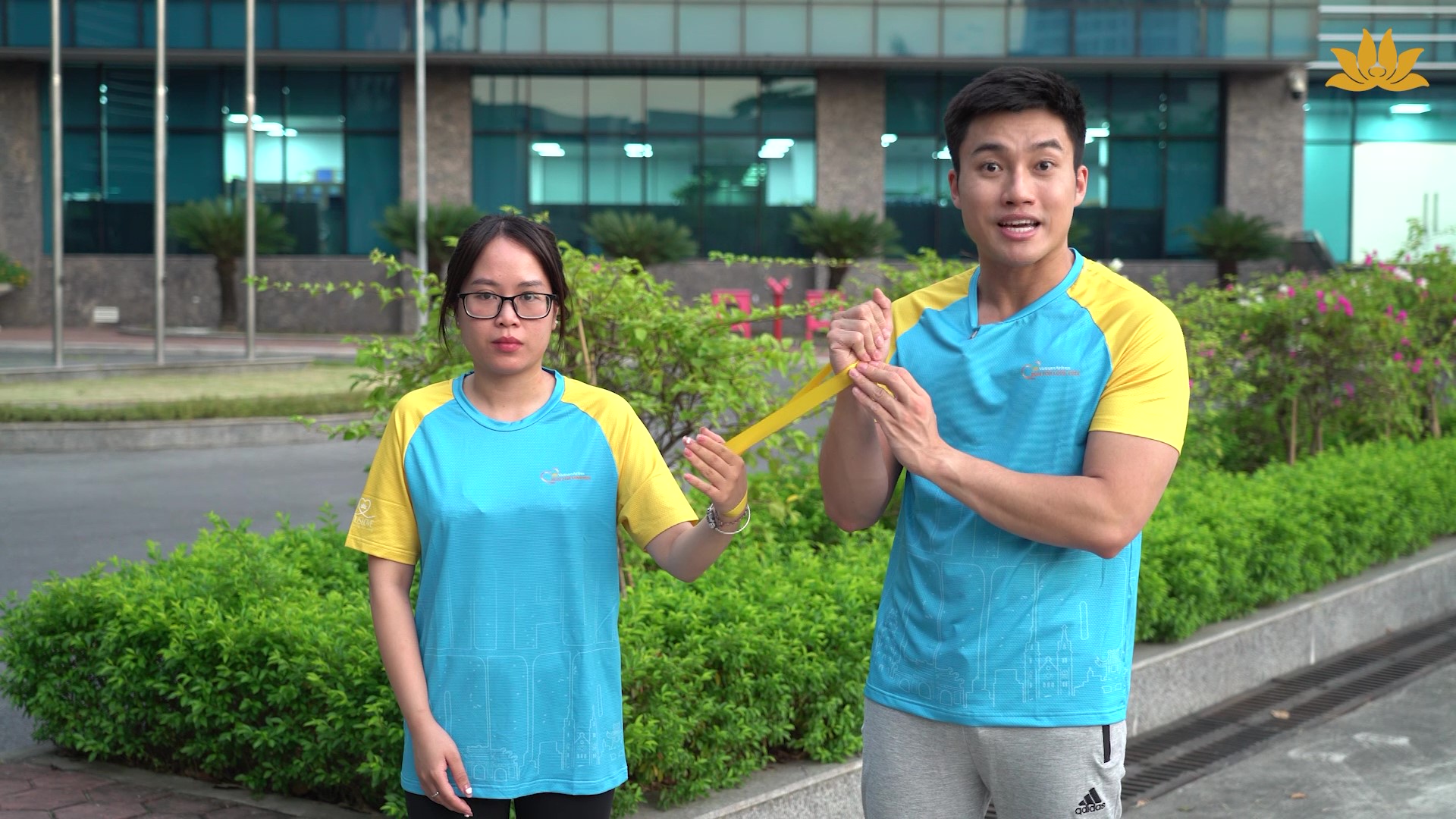 [VNA How] Hướng dẫn chạy cùng người khiếm thị tại giải chạy Run for Love