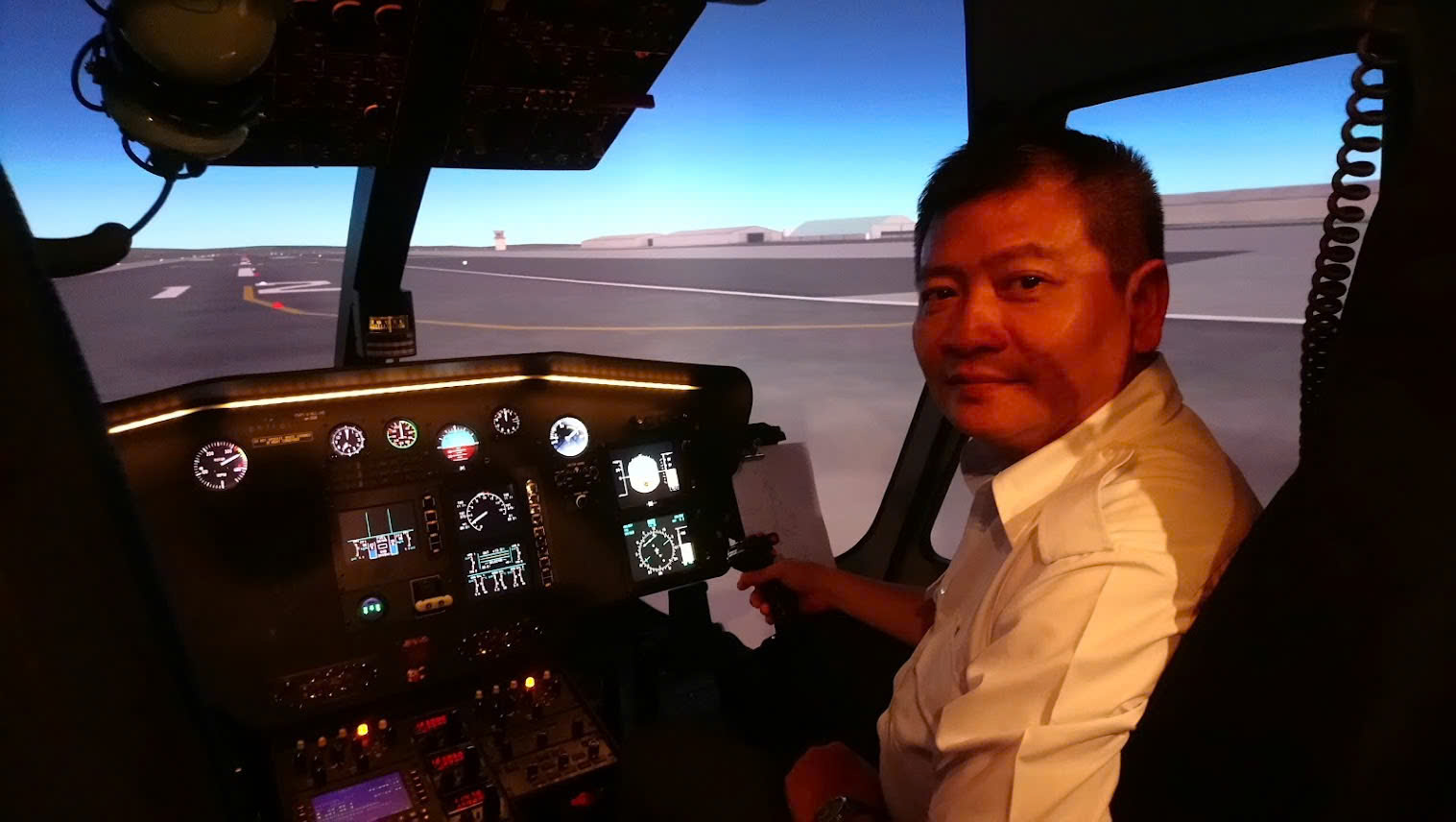 Chuyện thầy giáo “chắp cánh ước mơ bay” cho thế hệ trẻ