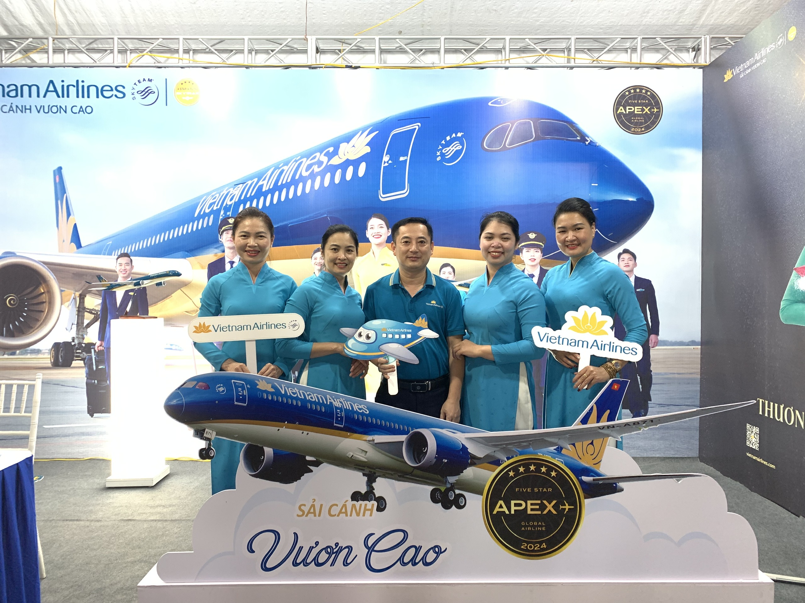 Vietnam Airlines tham dự Hội chợ du lịch Tây Bắc – Điện Biên năm 2024