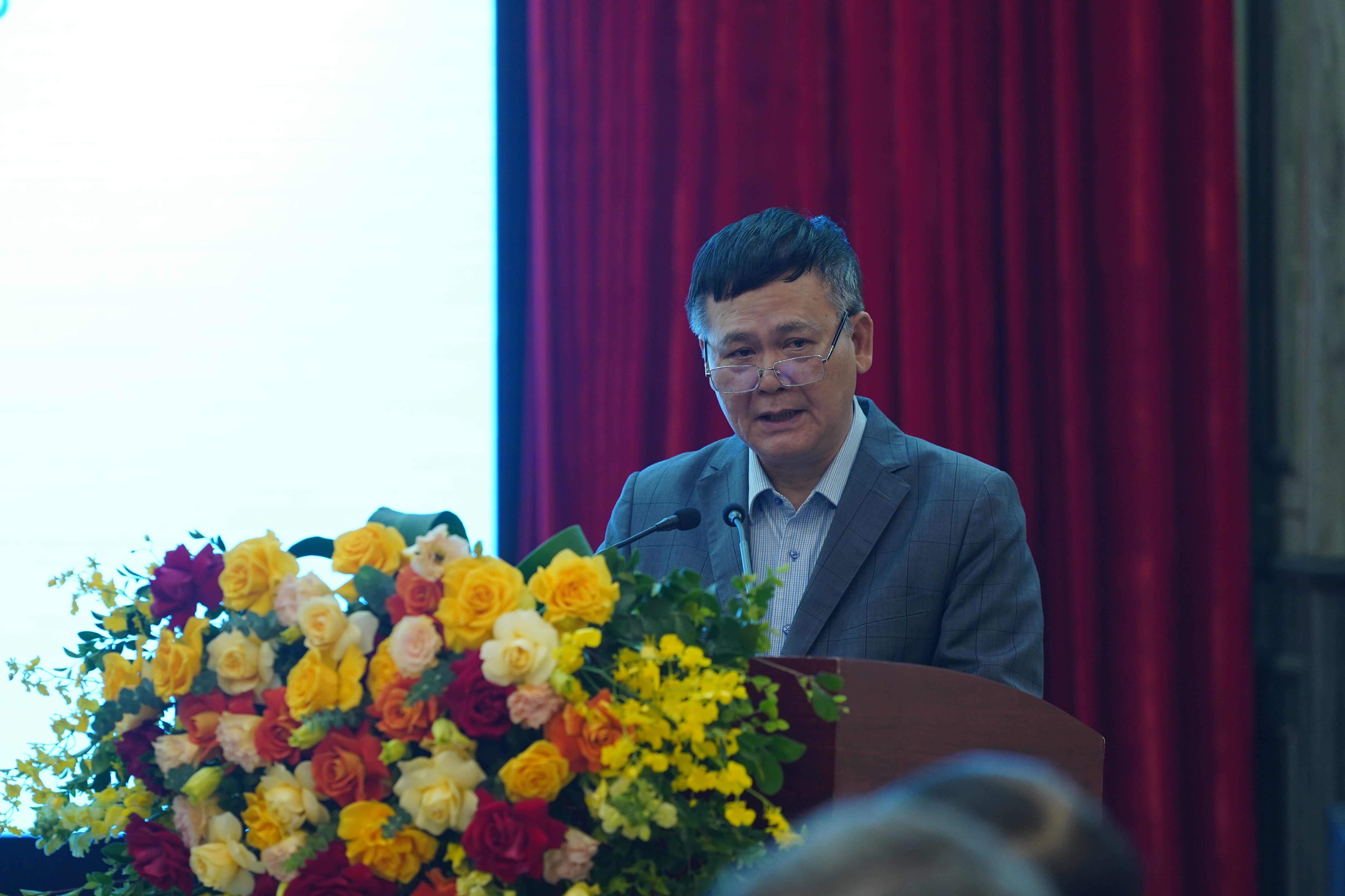 Đề xuất các giải pháp đổi mới DNNN nói chung, TCTHKVN nói riêng đáp ứng yêu cầu trong bối cảnh mới