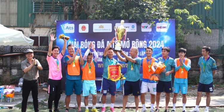 Giải bóng đá chào mừng kỷ niệm 16 năm thành lập AITS