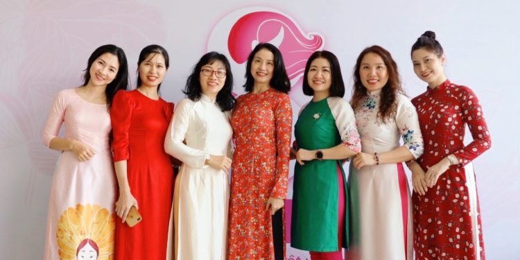 [Cánh Sen Truyền Lửa] Lặng thầm một đóa sen truyền lửa