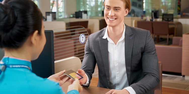 Các hình thức mua vé máy bay Tết “chính hãng”