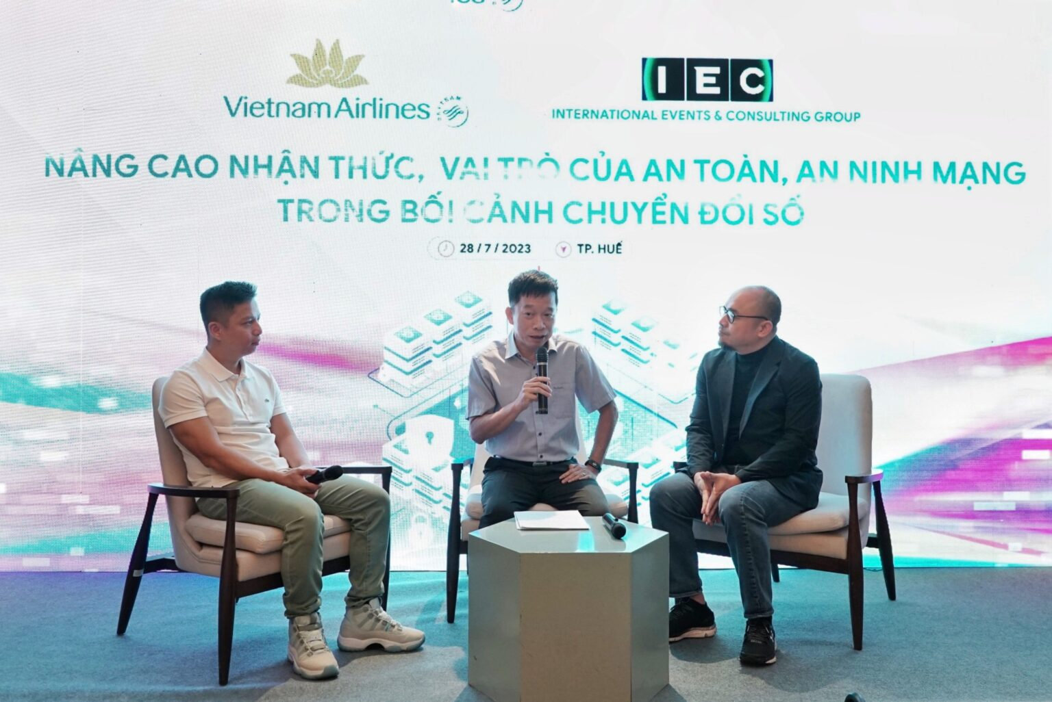 [Búa Liềm Vàng 2024] Nhận diện và phản bác các luận điệu xuyên tạc của các thế lực thù địch