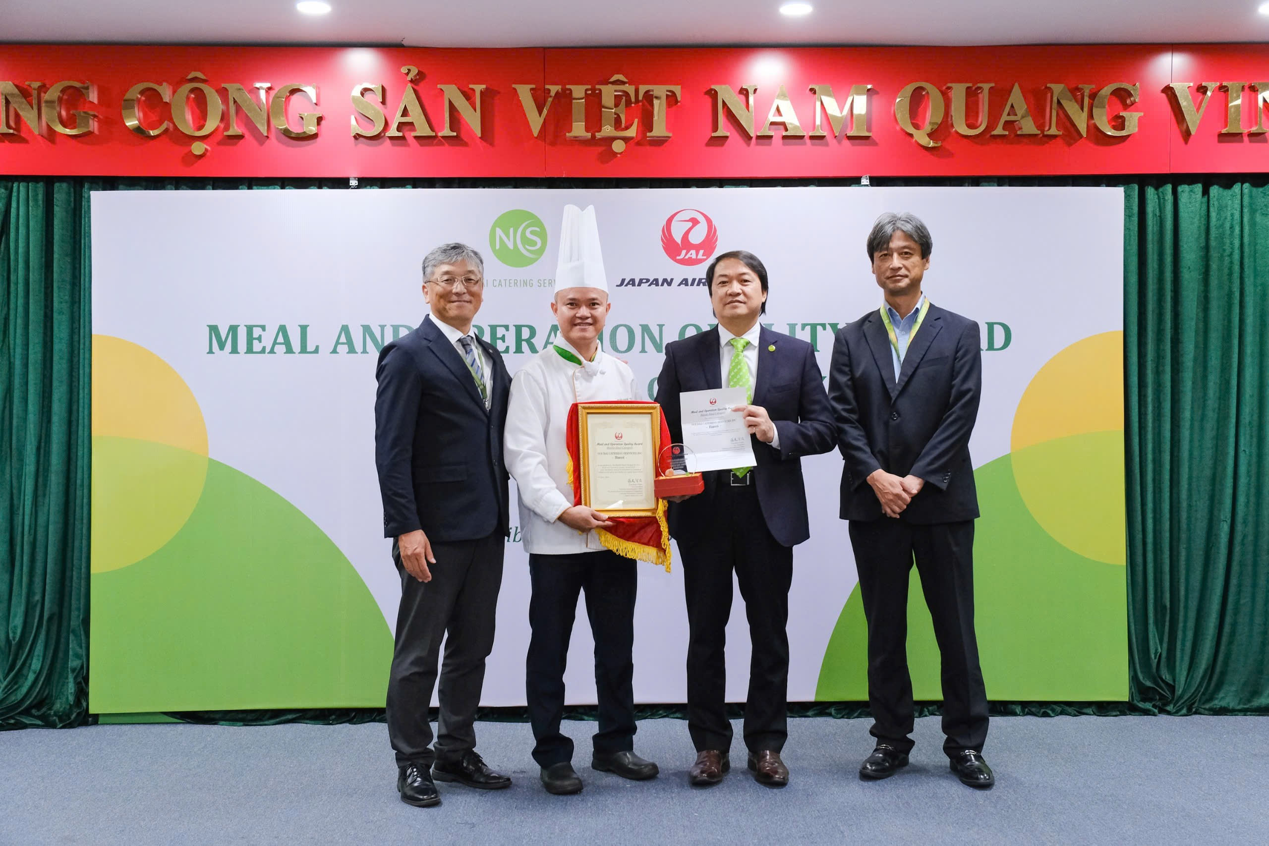 NCS nhận giải thưởng chất lượng suất ăn và vận hành của Japan Airlines