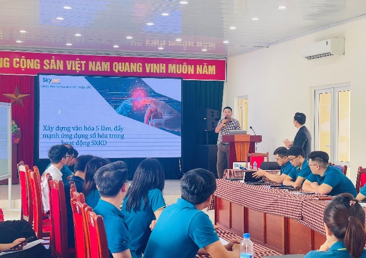 [Búa Liềm Vàng 2024] Học tập và làm theo tư tưởng, đạo đức, phong cách Hồ Chí Minh về xây dựng văn hóa, con người Việt Nam và văn hóa doanh nghiệp