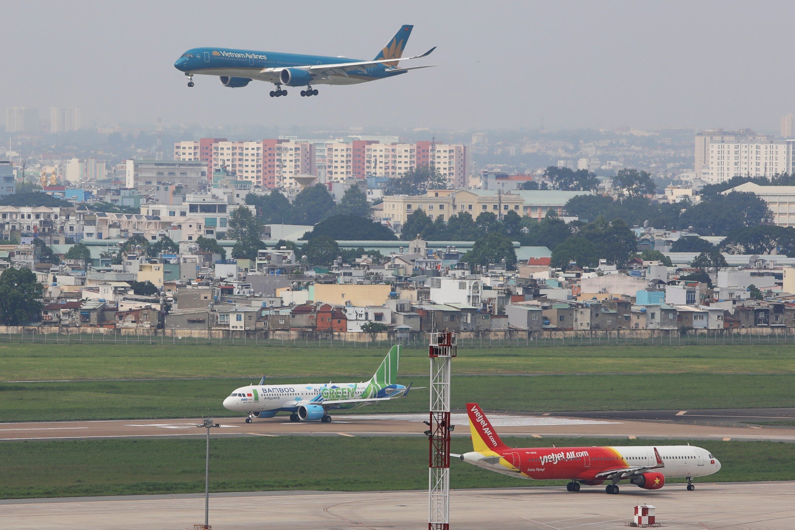 Những con số “biết nói” về tỷ lệ bay đúng giờ của các hãng hàng không Việt năm 2024