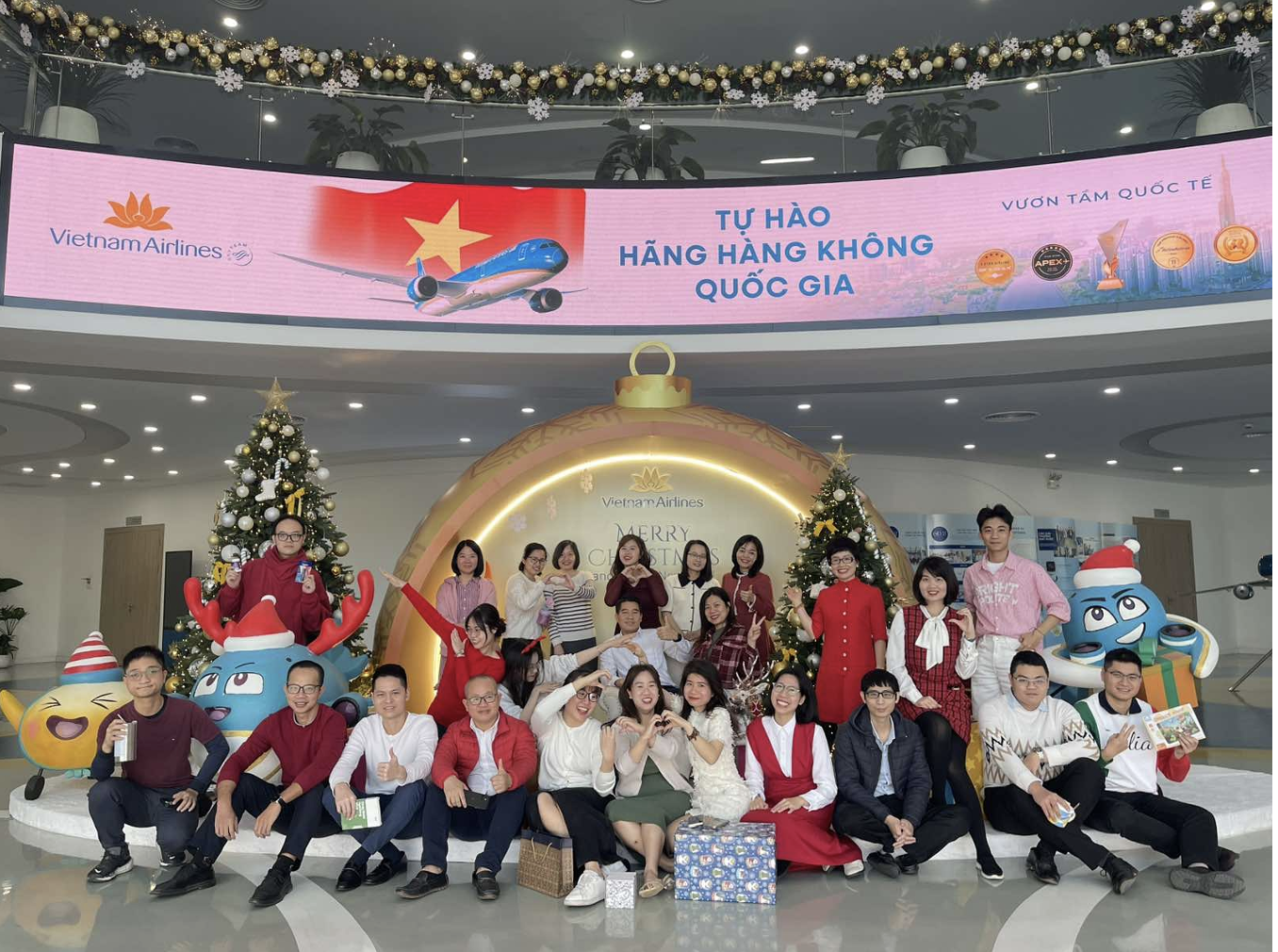 Giáng sinh rộn ràng khắp Kế hoạch đường bay – Ban KHPT