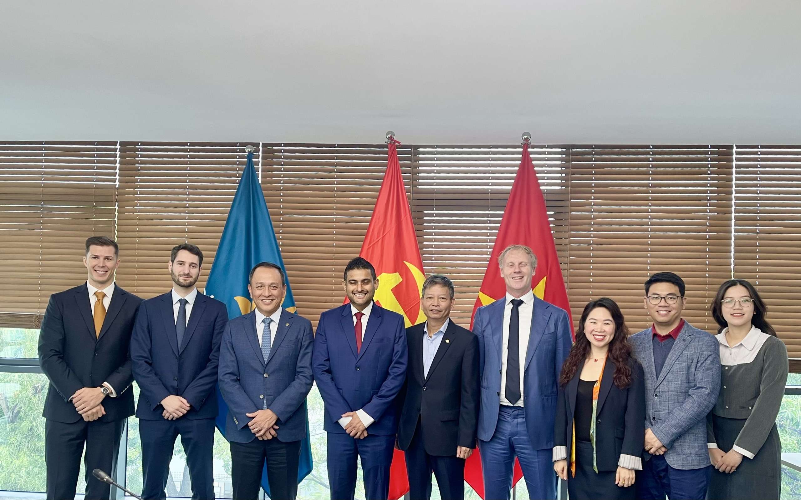 TGĐ Lê Hồng Hà gặp gỡ và làm việc với Hãng hàng không Etihad Airways