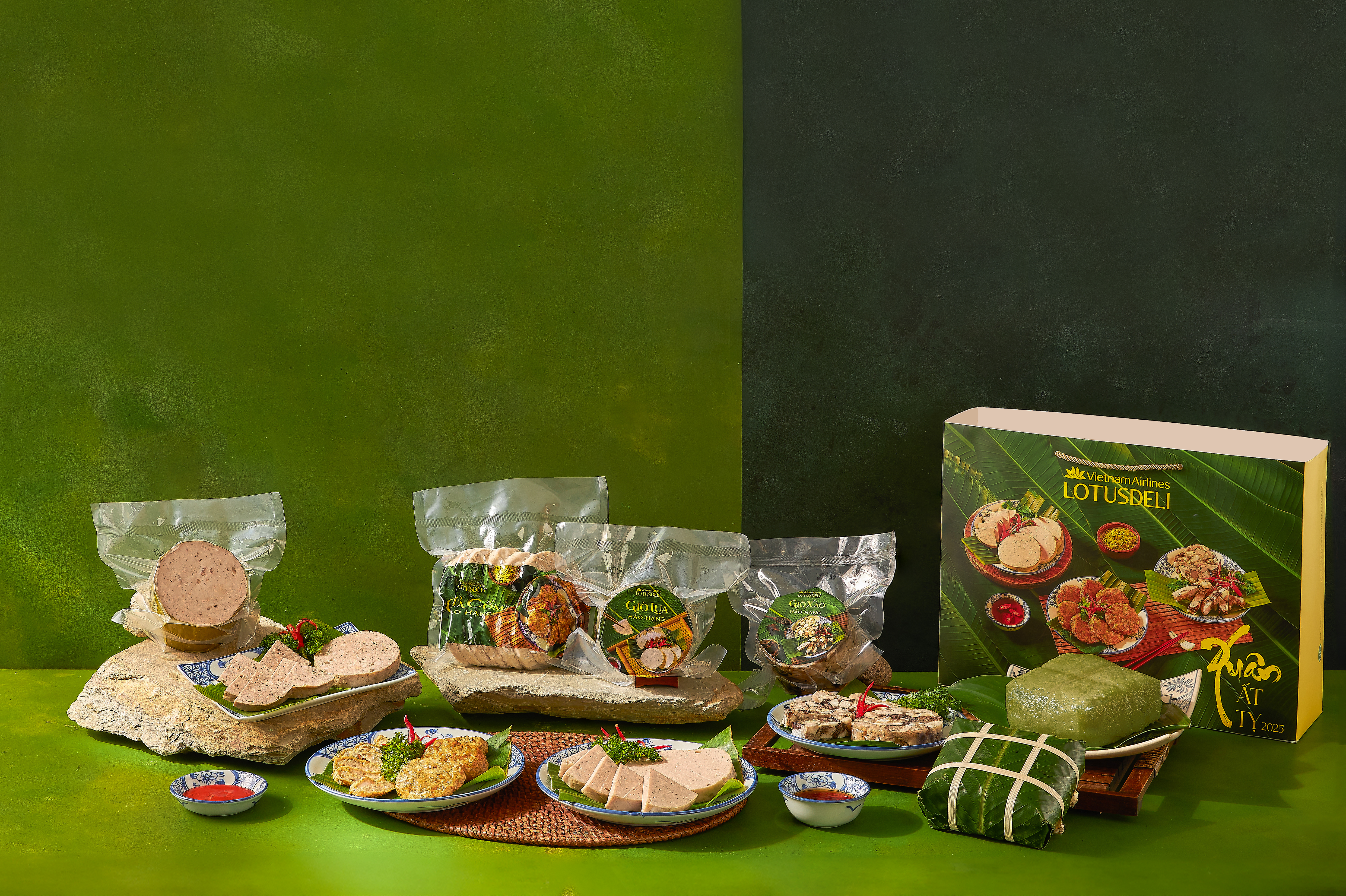 Bộ Quà tặng Ẩm thực LotusDeli: Đậm đà vị Việt, lưu hương truyền thống