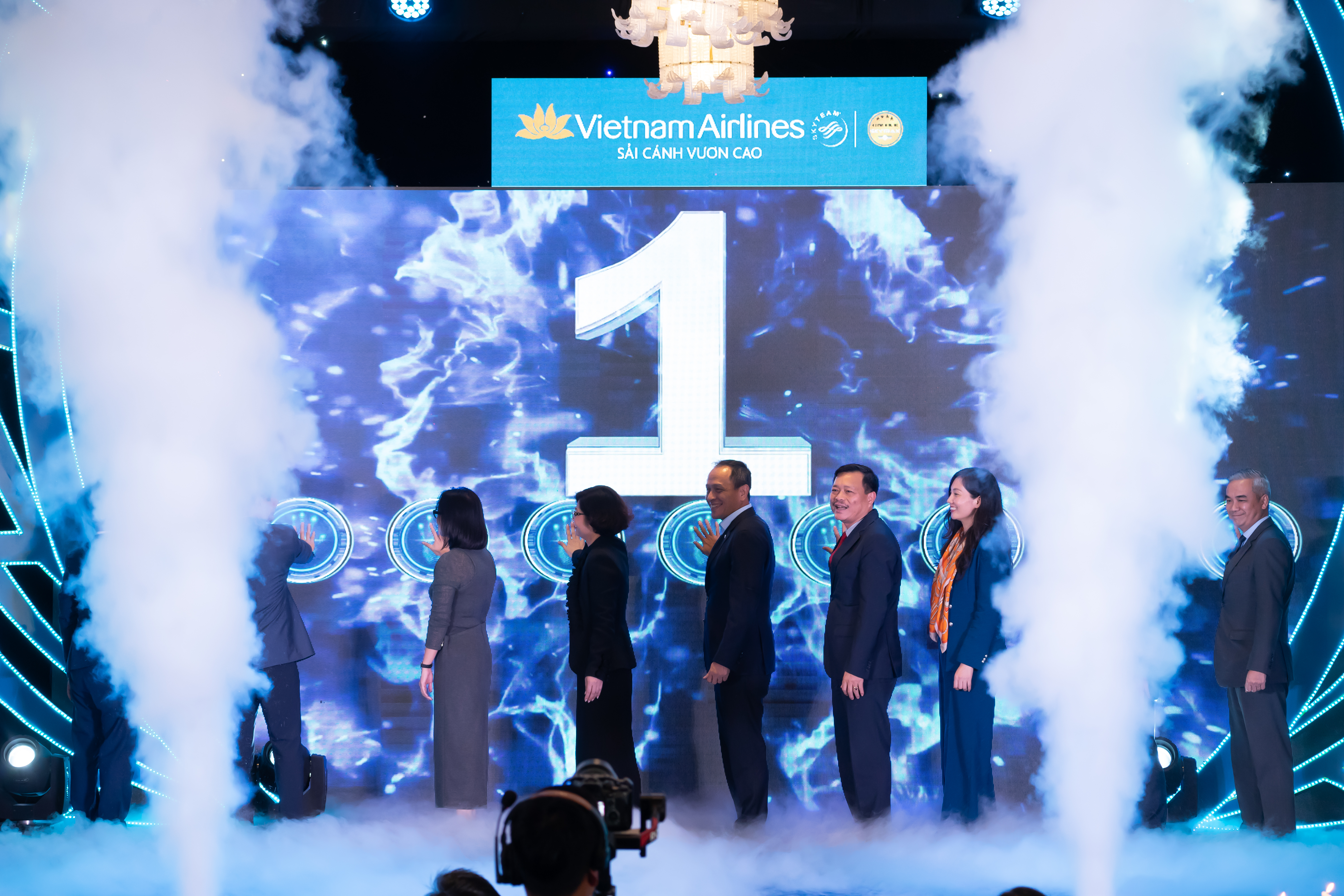 Hội nghị tổng kết hoạt động xúc tiến du lịch giữa Vietnam Airlines và các tỉnh thành, doanh nghiệp