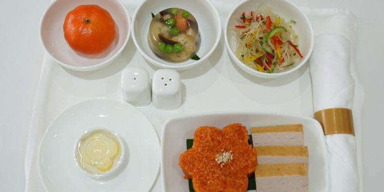 Thực đơn Tết Vietnam Airlines: Không chỉ là suất ăn, mà còn là trải nghiệm văn hóa