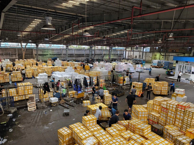 Những người phục vụ mặt hàng đặc biệt “đi máy bay” ngày Tết