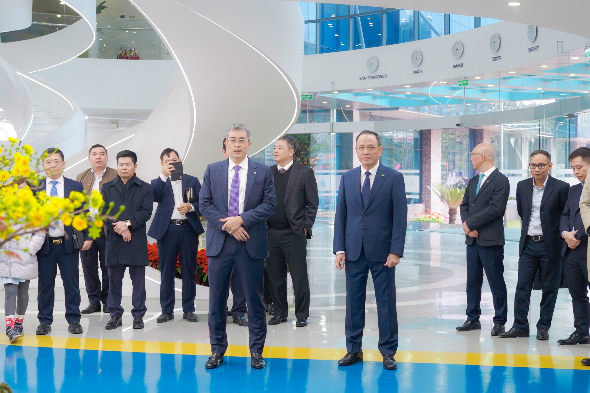 [VNA News] Vietnam Airlines mang xuân về trên những chuyến bay