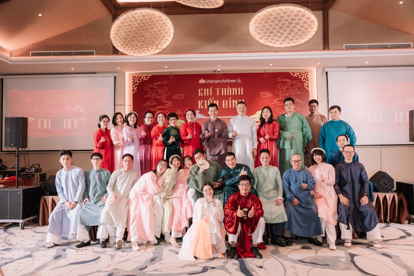 YEP 2024 ấn tượng của ban KHPT với cổ phục Việt