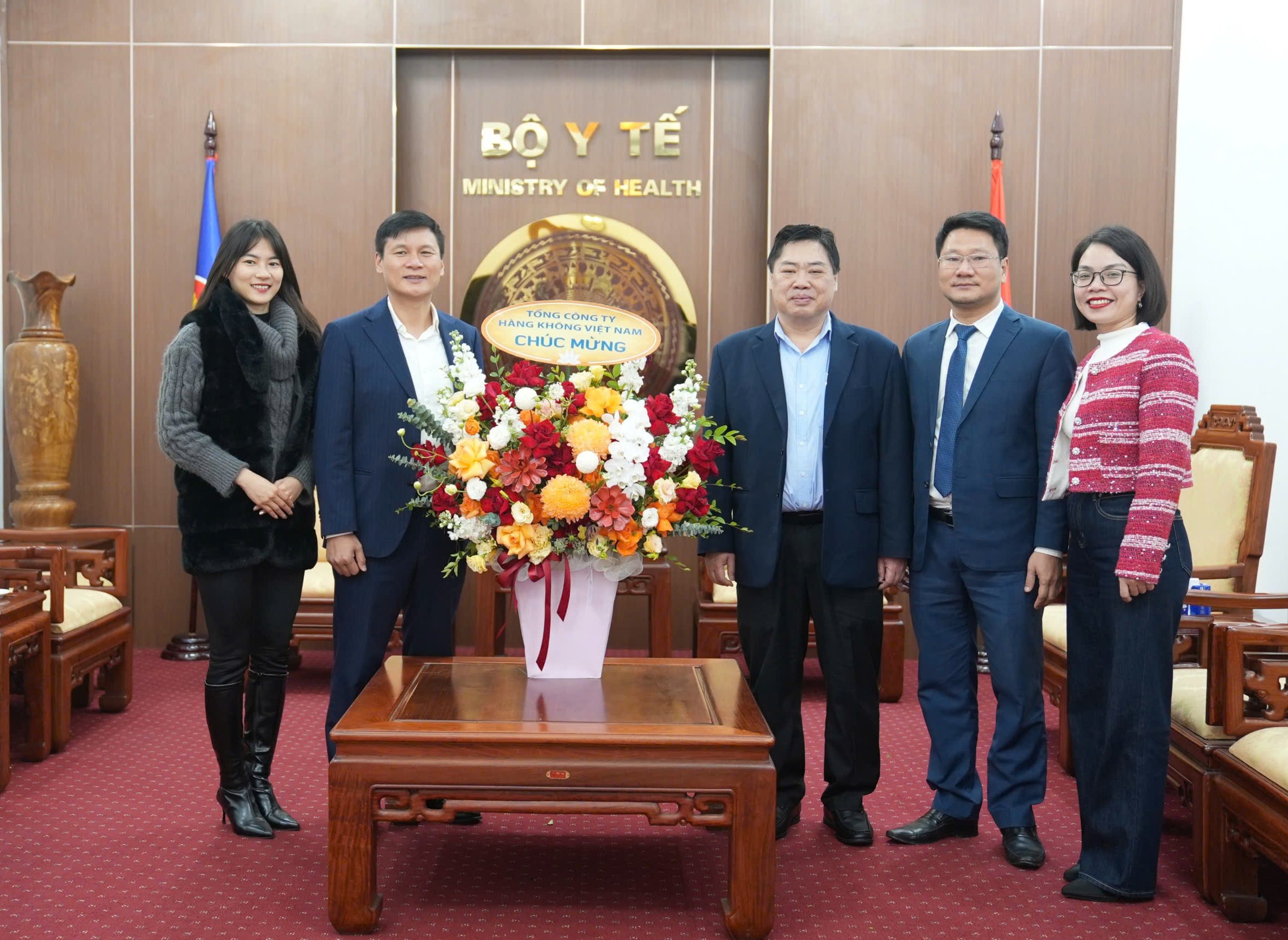 Vietnam Airlines tri ân Ngày Thầy thuốc Việt Nam 27/02