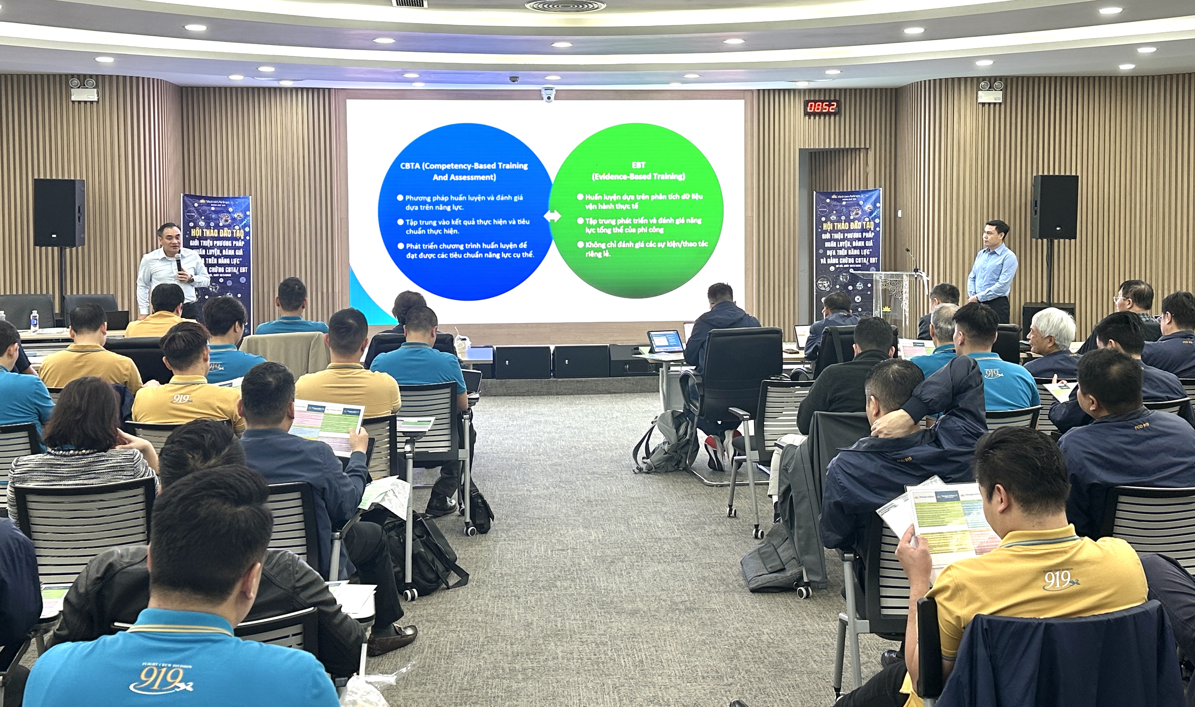 Hội thảo CBTA/EBT: Đổi mới phương pháp huấn luyện phi công tại VNA