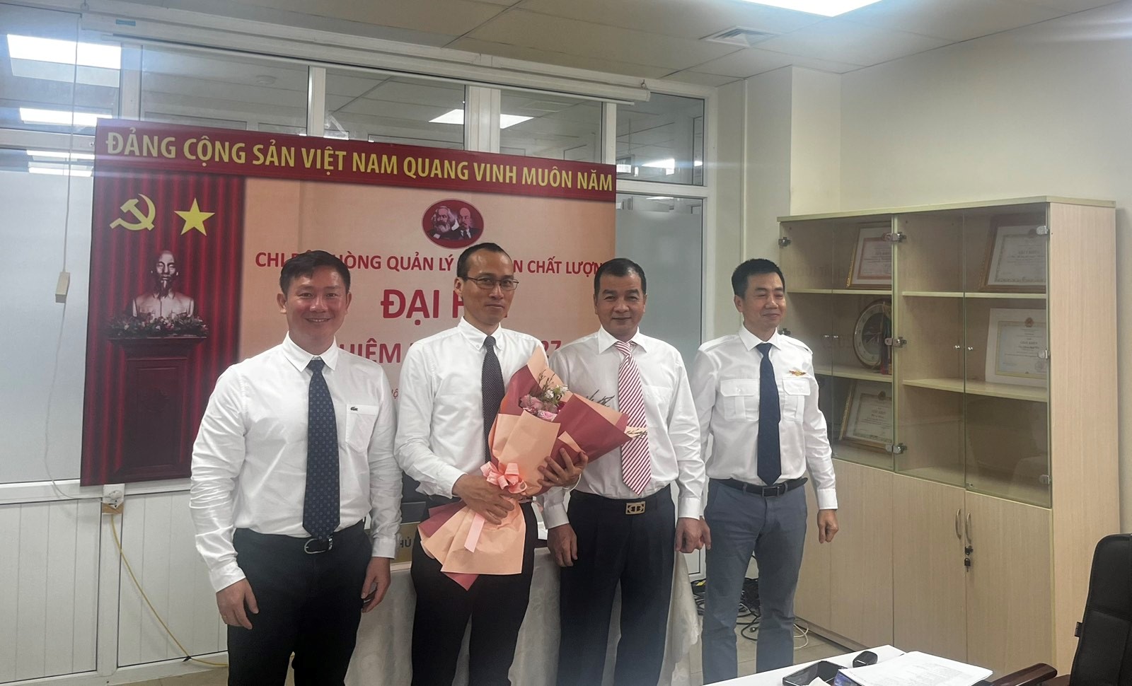 Đại hội Chi bộ Phòng Quản lý An toàn Chất lượng nhiệm kỳ 2025-2027