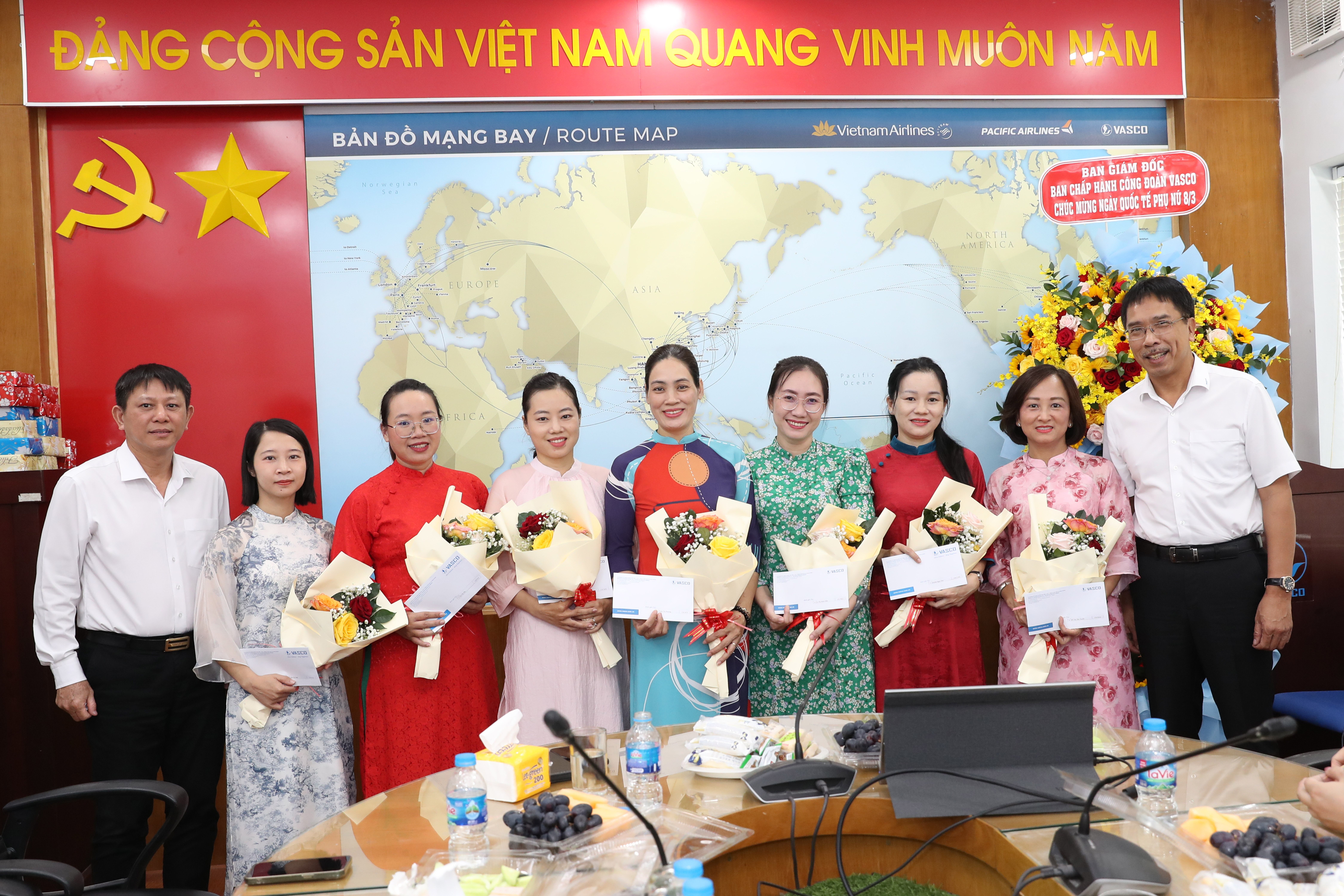 Khi phái mạnh “hát tình ca” tặng phái đẹp ngày 8/3