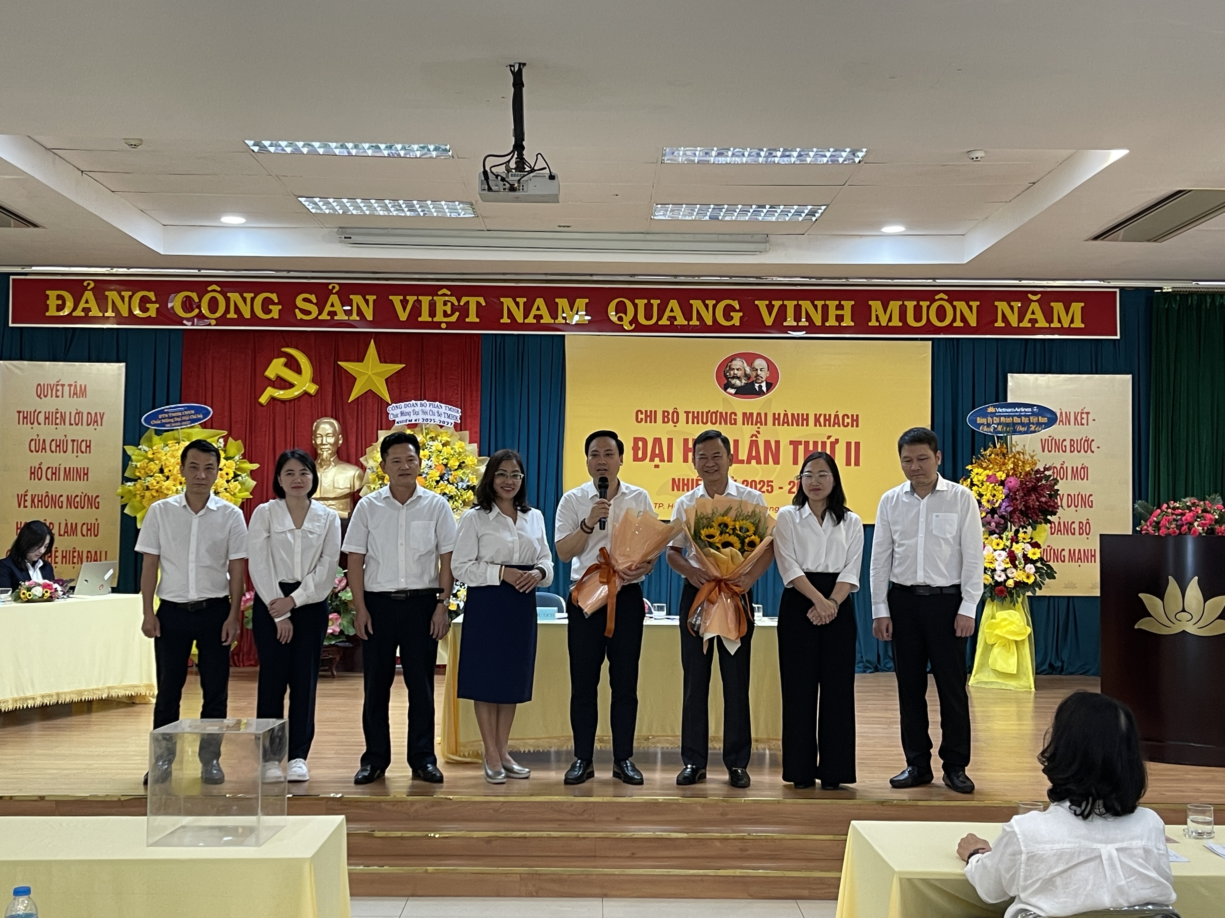 Chi bộ thương mại hành khách – CNVN tổ chức thành công đại hội nhiệm kỳ 2025-2027