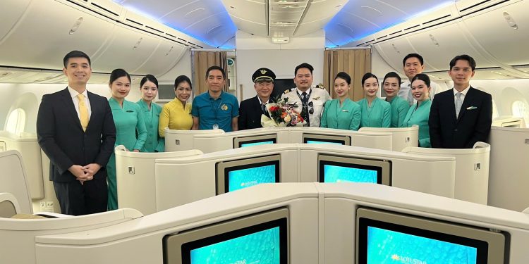 Khoảnh khắc chia tay bầu trời