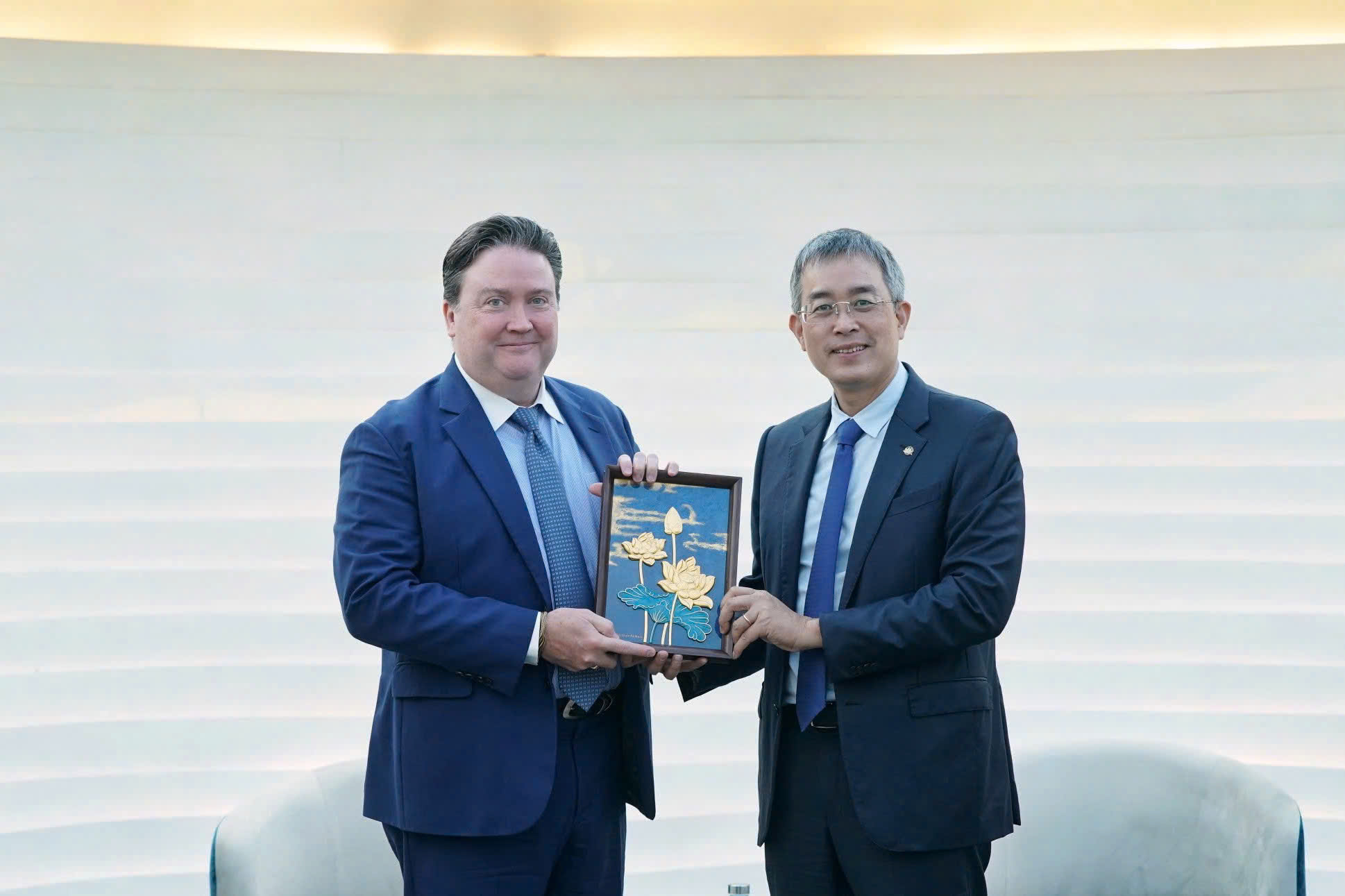 Chủ tịch Đặng Ngọc Hòa tiếp Đại sứ Hoa Kỳ tại Việt Nam