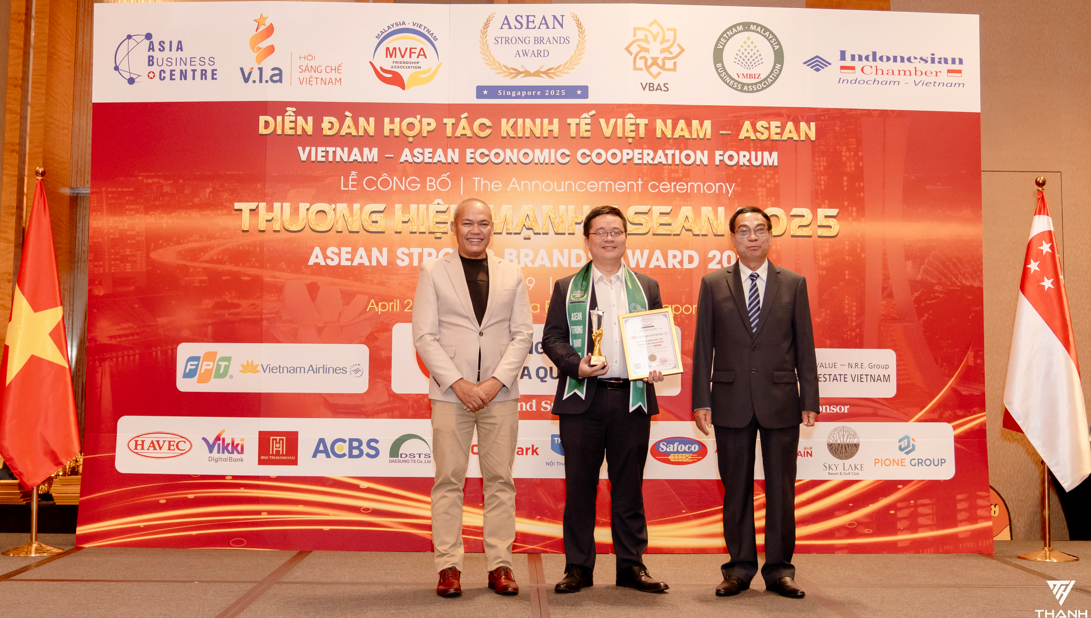 Vietnam Airlines lọt Top 10 Thương hiệu Mạnh ASEAN 2025