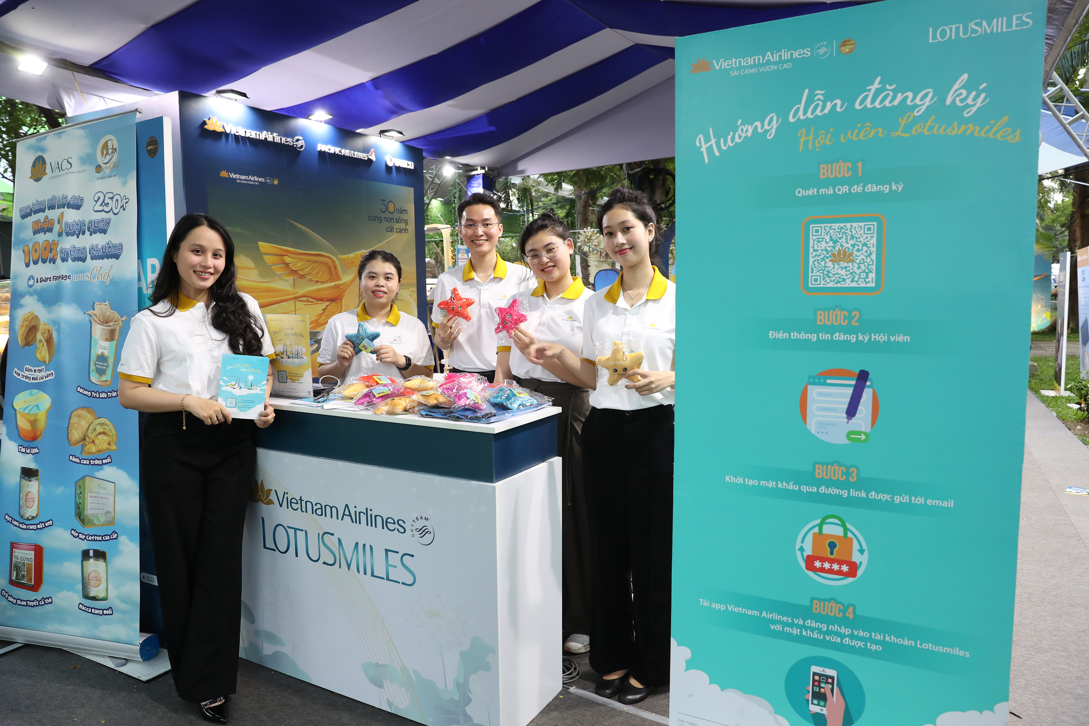 Vietnam Airlines mang đến nhiều trải nghiệm thú vị tại Ngày hội Du lịch TP.HCM 2025