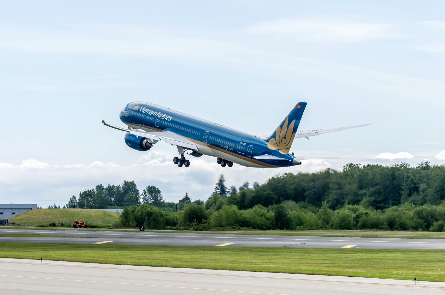 Vietnam Airlines công bố lợi nhuận năm 2024 đạt gần 8.000 tỷ đồng