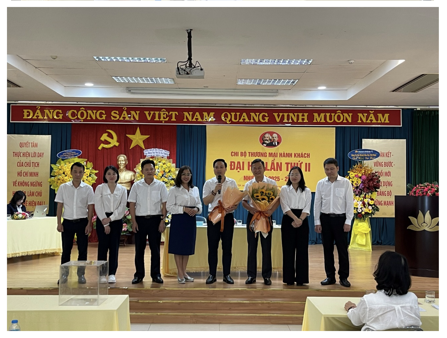 [Hướng tới Đại hội Đảng] Đảng bộ CNVN  “ĐOÀN KẾT – TỰ CƯỜNG – VƯƠN MÌNH – BỨT PHÁ”