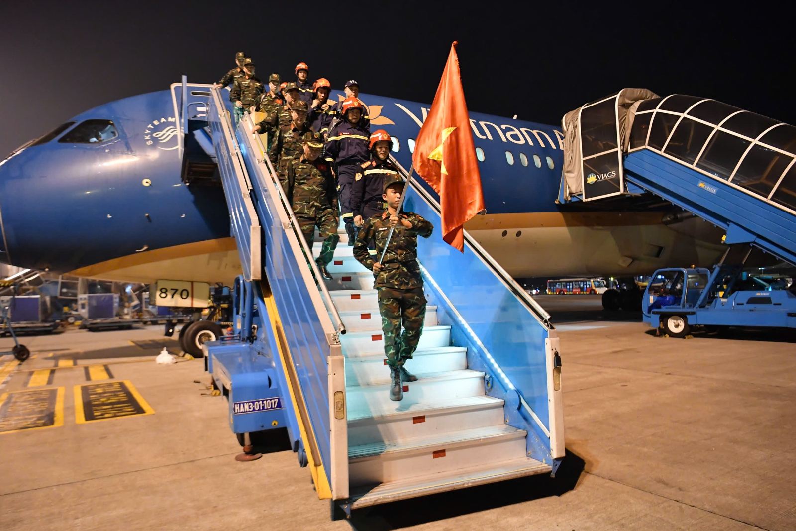 Vietnam Airlines nhận Thư cảm ơn của Bộ trưởng Bộ Quốc phòng về công tác hỗ trợ cứu nạn, cứu hộ tại Myanmar