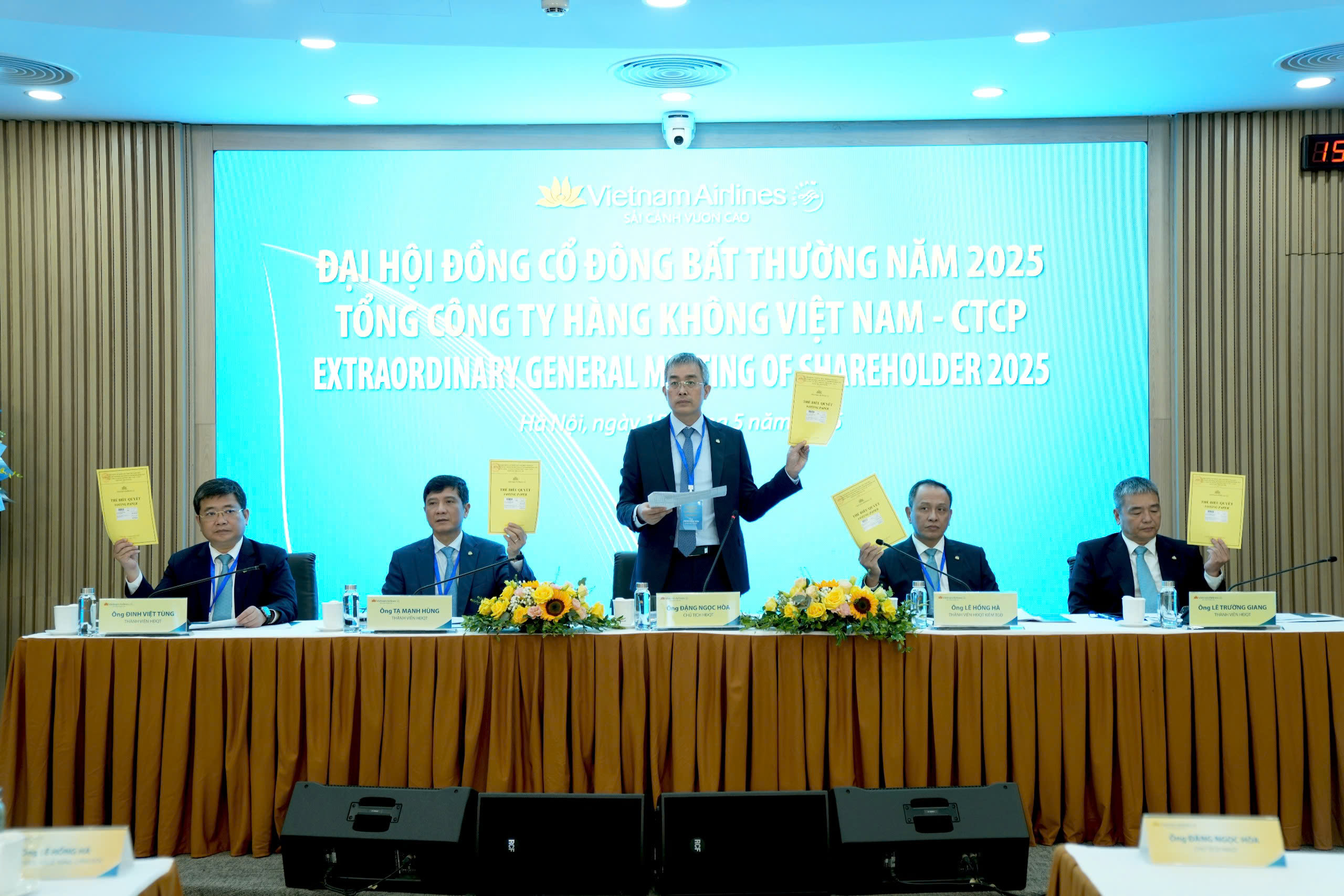 [Trực tiếp] ĐHĐCĐ bất thường: Phương án chào bán thêm cổ phiếu cho cổ đông hiện hữu để tăng vốn điều lệ Vietnam Airlines