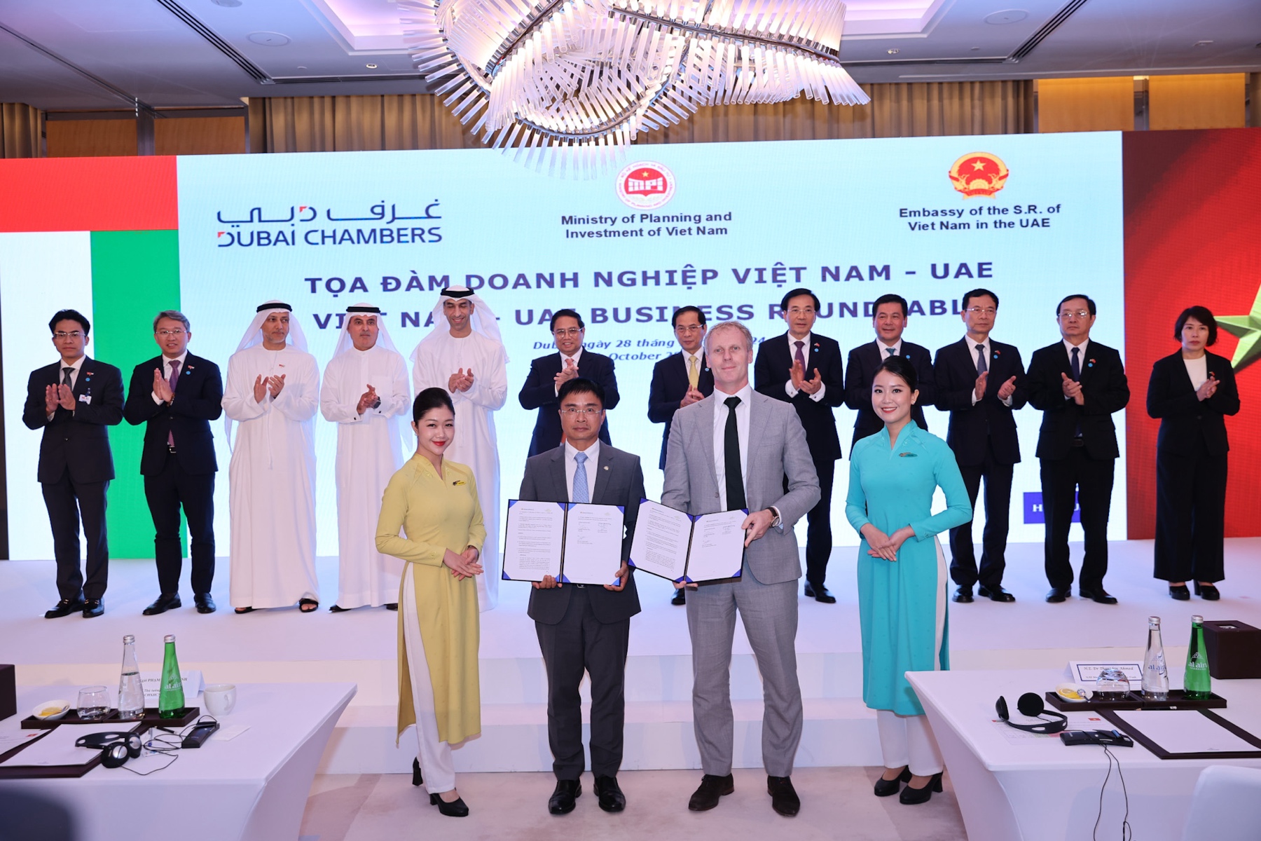 Lời chúc mừng của Đại sứ quán UAE nhân dịp kỷ niệm 30 năm Vietnam Airlines