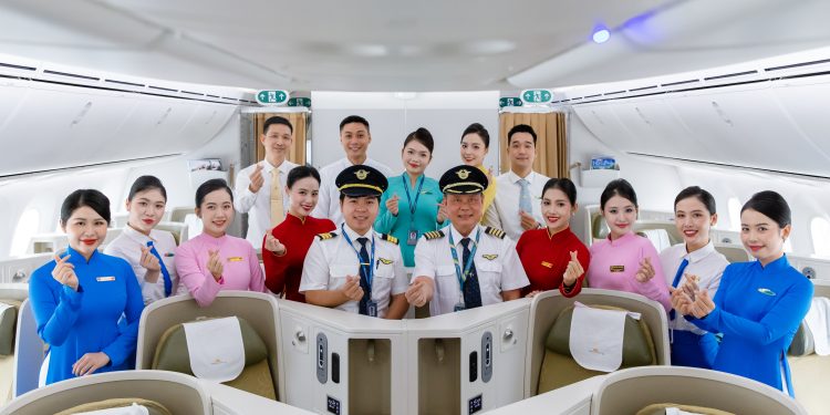 Dịch vụ của Vietnam Airlines chiếm ưu thế về mức độ hài lòng của hành khách trong ngành hàng không Việt