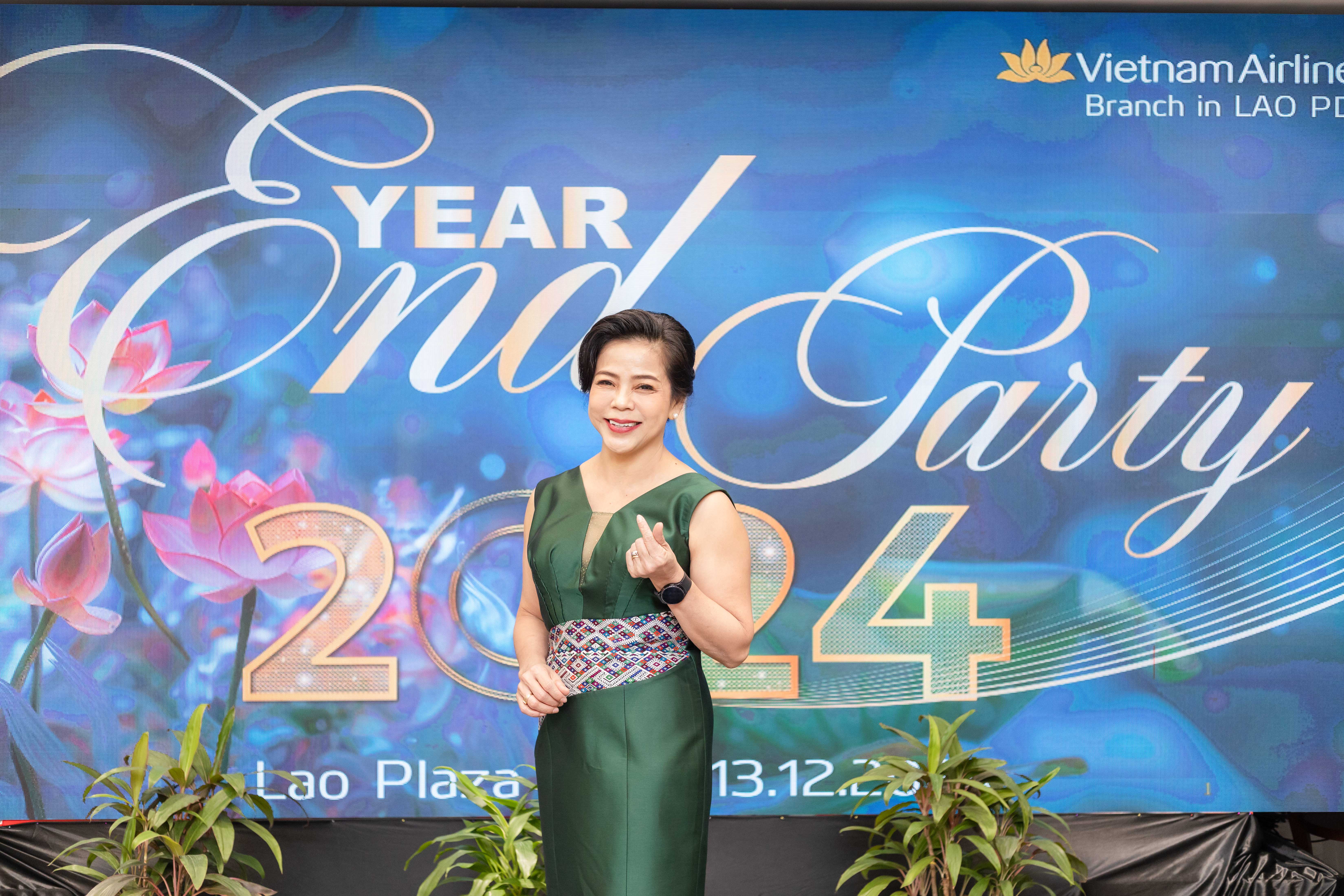 [Tự hào người VNA] Người phụ nữ Lào gắn bó với Vietnam Airlines vì một chữ “thuộc về”