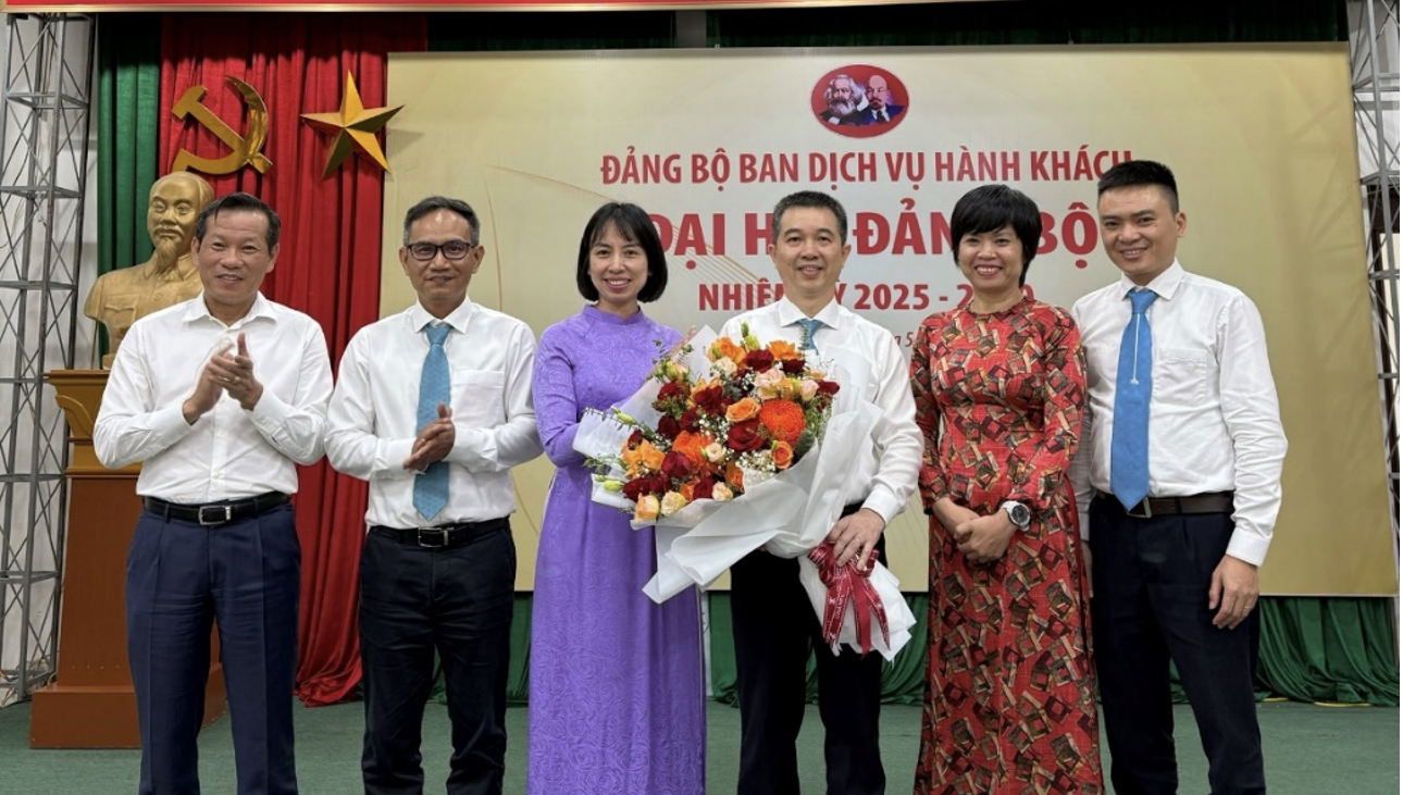 Khối Dịch vụ hướng tới 2030: Giữ vững đà tiên phong – Đột phá để vươn tầm