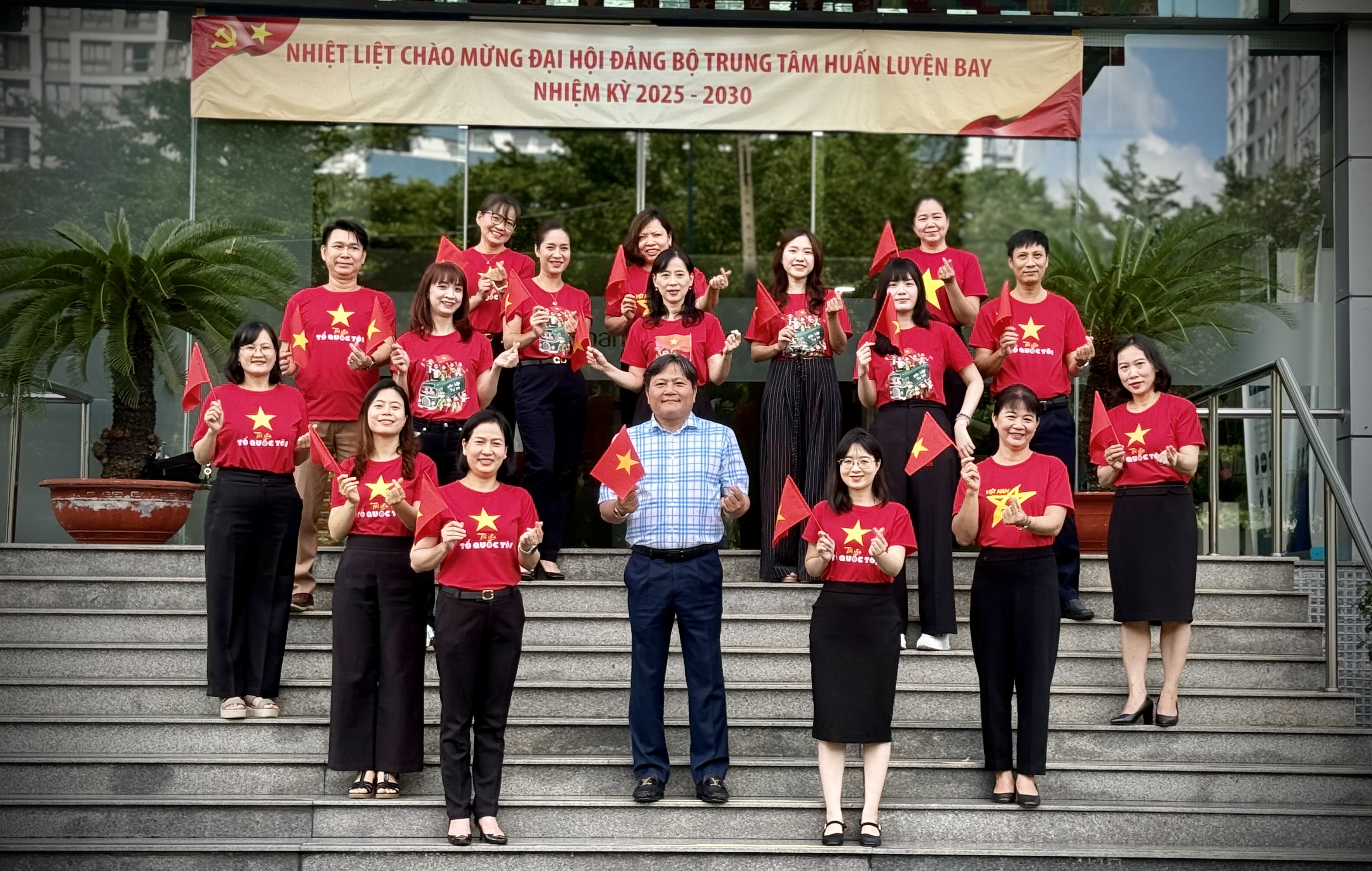 30 cùng non sông cất cánh – 50 năm vinh quang ngày thống nhất