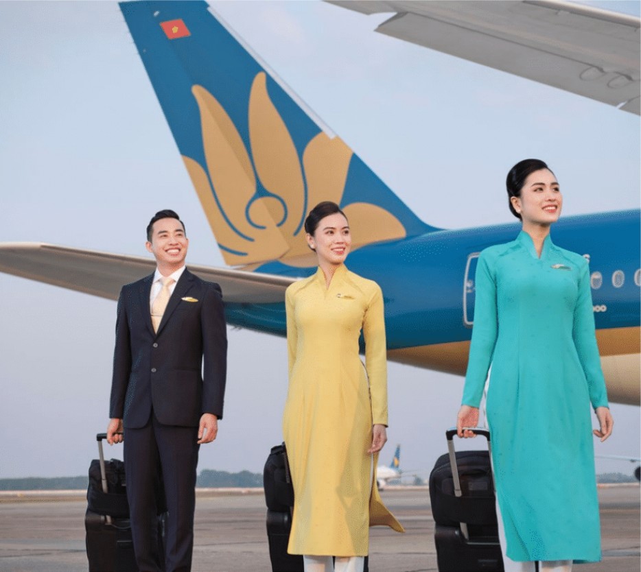[30 năm Tổng Công ty] Vẻ đẹp sang trọng và hiện đại trong bộ đồng phục của tiếp viên Vietnam Airlines