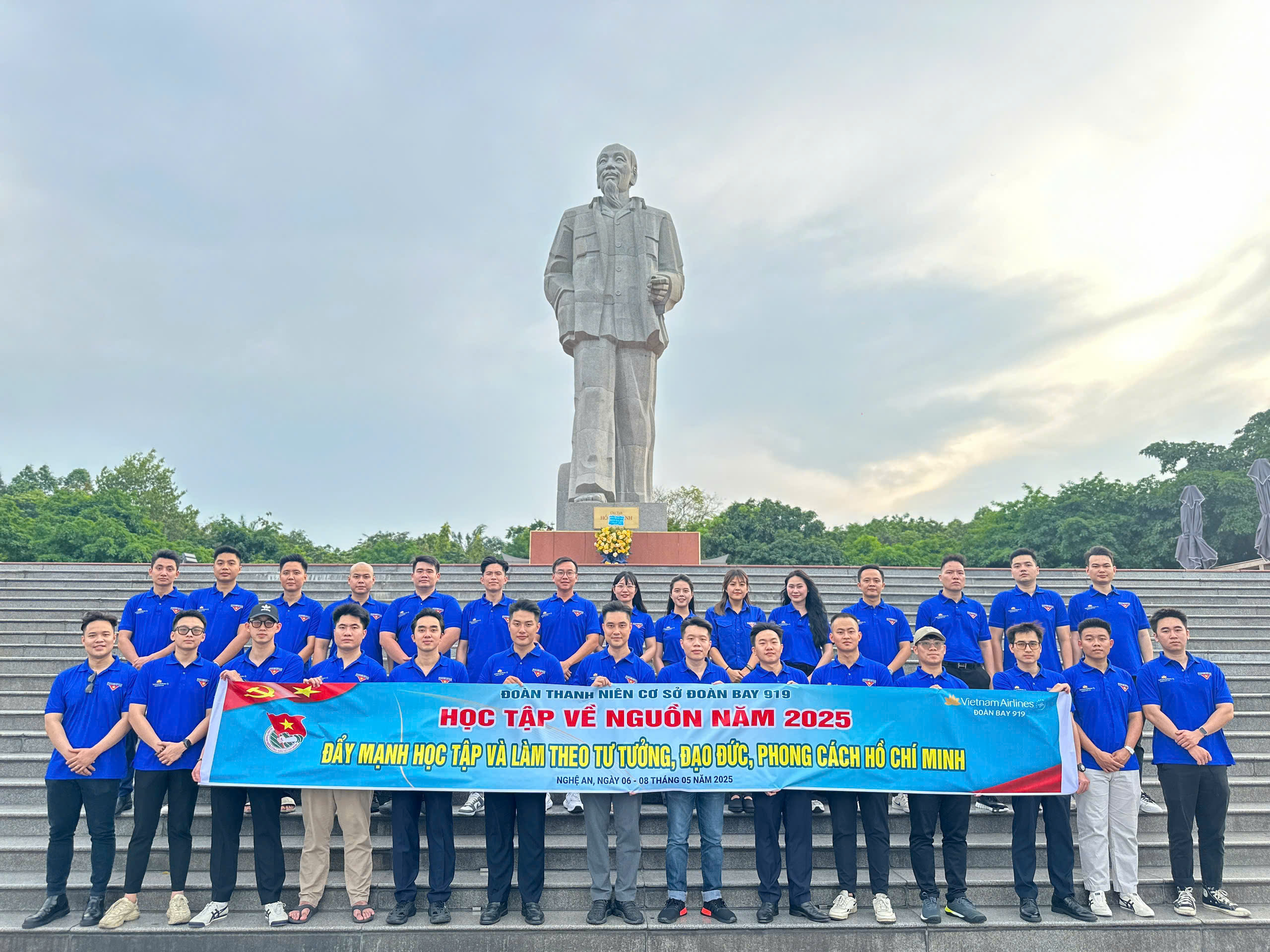 Đoàn Thanh niên Đoàn bay 919 đẩy mạnh Học tập và làm theo tư tưởng, đạo đức, phong cách Hồ Chí Minh