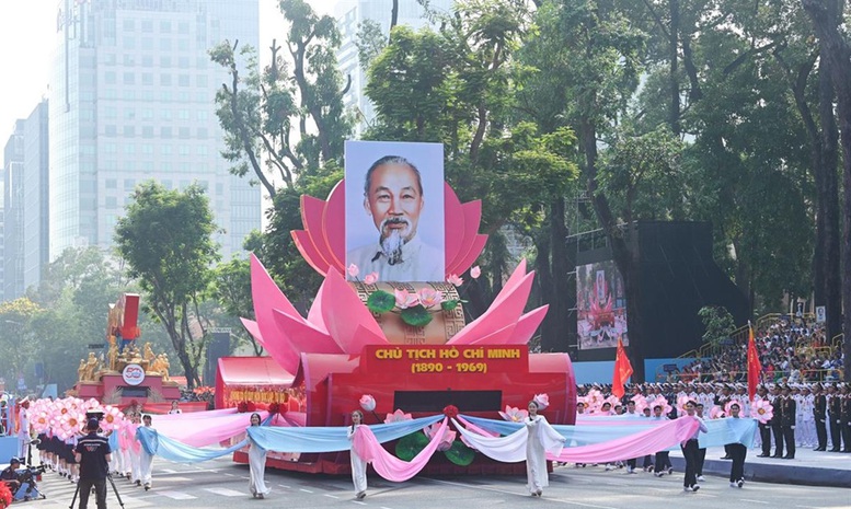 Tổng Bí thư Tô Lâm: Bác vẫn cùng chúng cháu hành quân