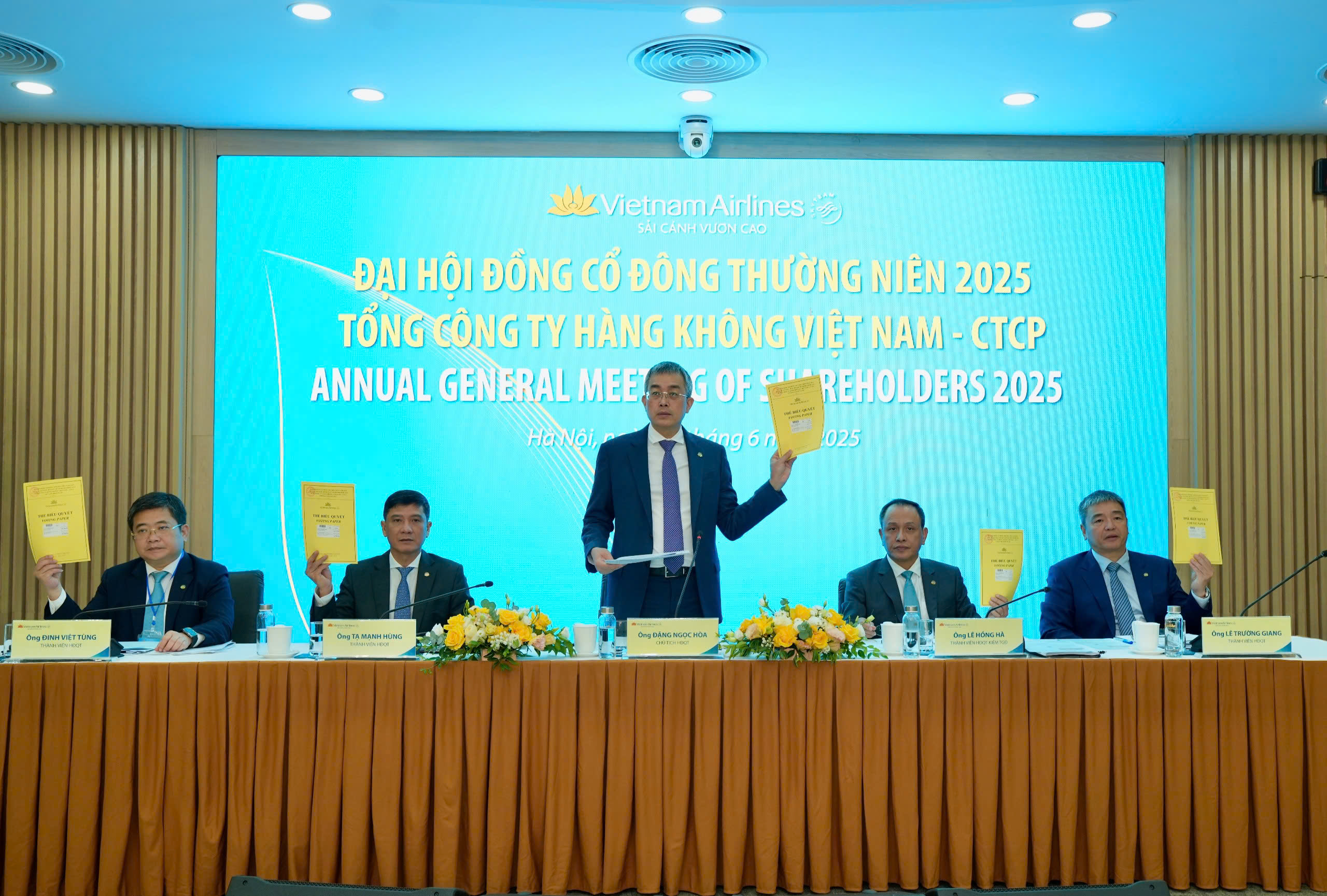 Vietnam Airlines tổ chức ĐHĐCĐ thường niên 2025: Doanh thu lập kỷ lục, hướng tới vị trí top 2 Đông Nam Á