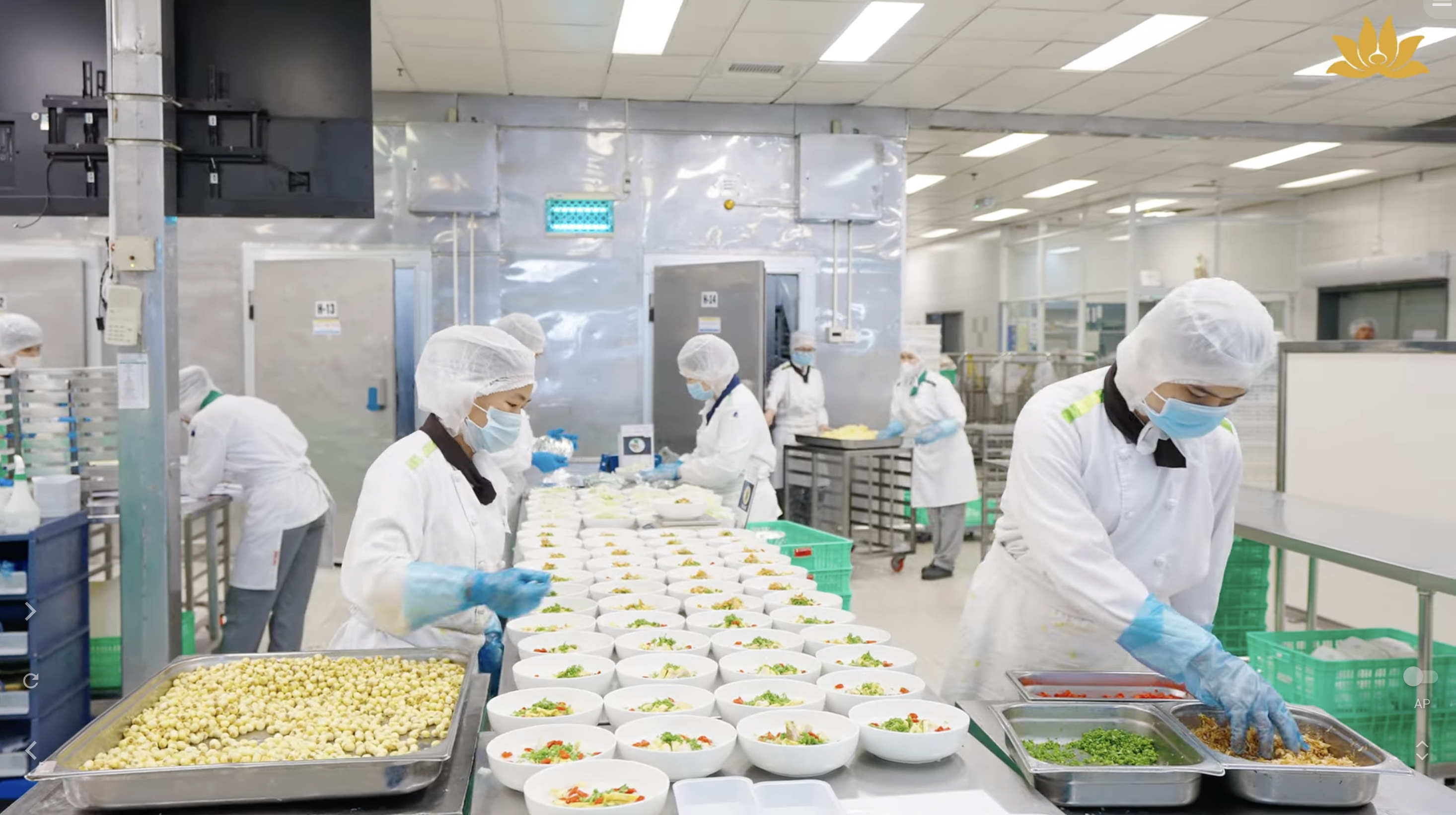 [VNA What] Suất ăn hàng không – Không chỉ là ẩm thực mà còn là trải nghiệm văn hóa