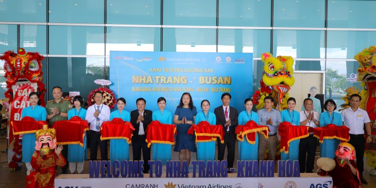 Vietnam Airlines chính thức khai trương đường bay thẳng giữa Nha Trang và Busan