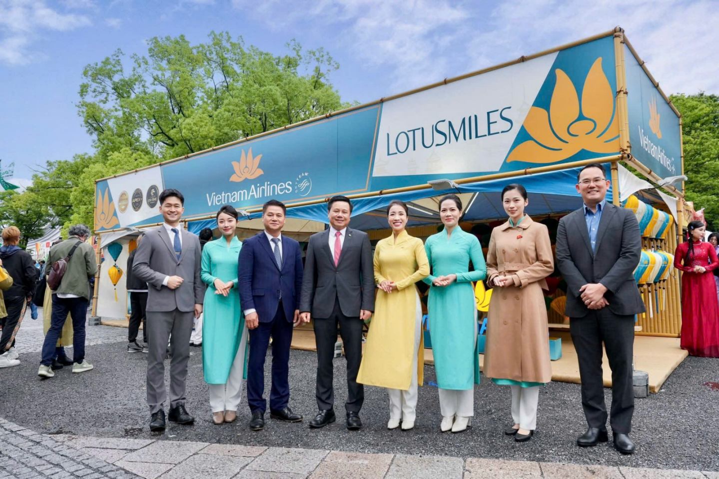 Vietnam Airlines – Cầu nối văn hóa Việt tại Lễ hội Việt Nam 2025 ở Tokyo