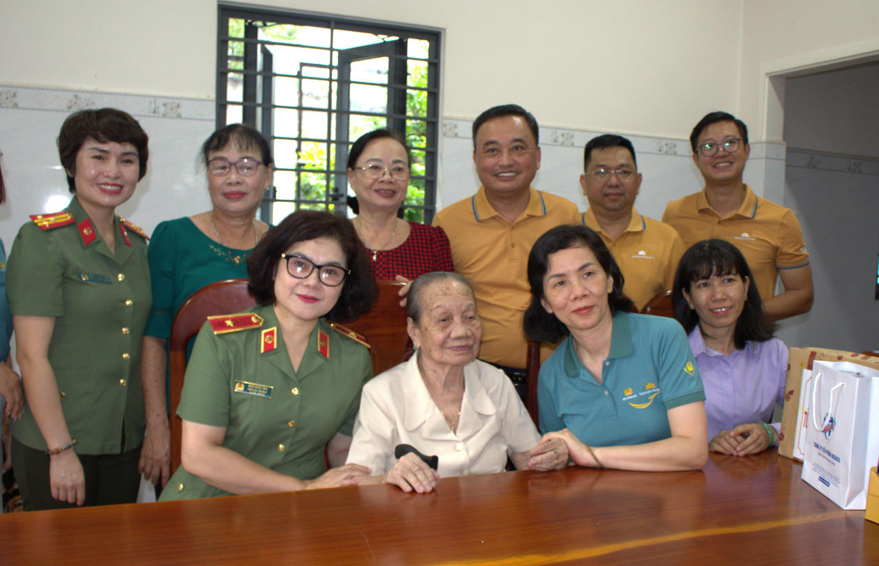 “Bữa cơm tri ân – Con về bên Mẹ” – điểm chạm của lòng biết ơn, sự bình yên