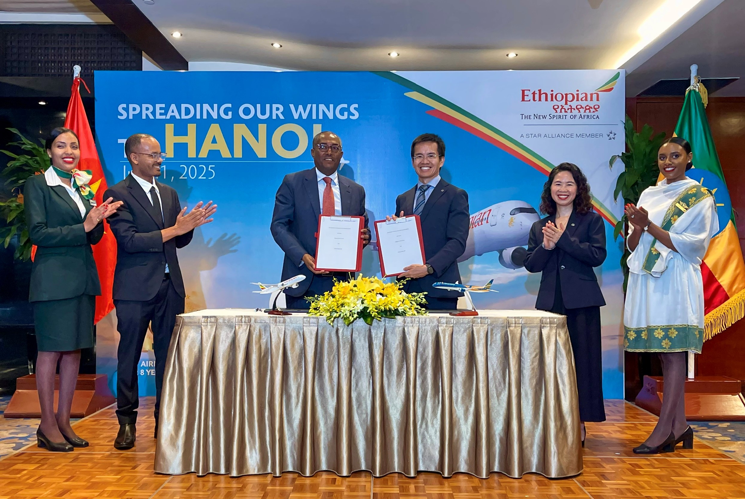 Vietnam Airlines và Ethiopian Airlines ký kết Biên bản ghi nhớ về tăng cường hợp tác song phương