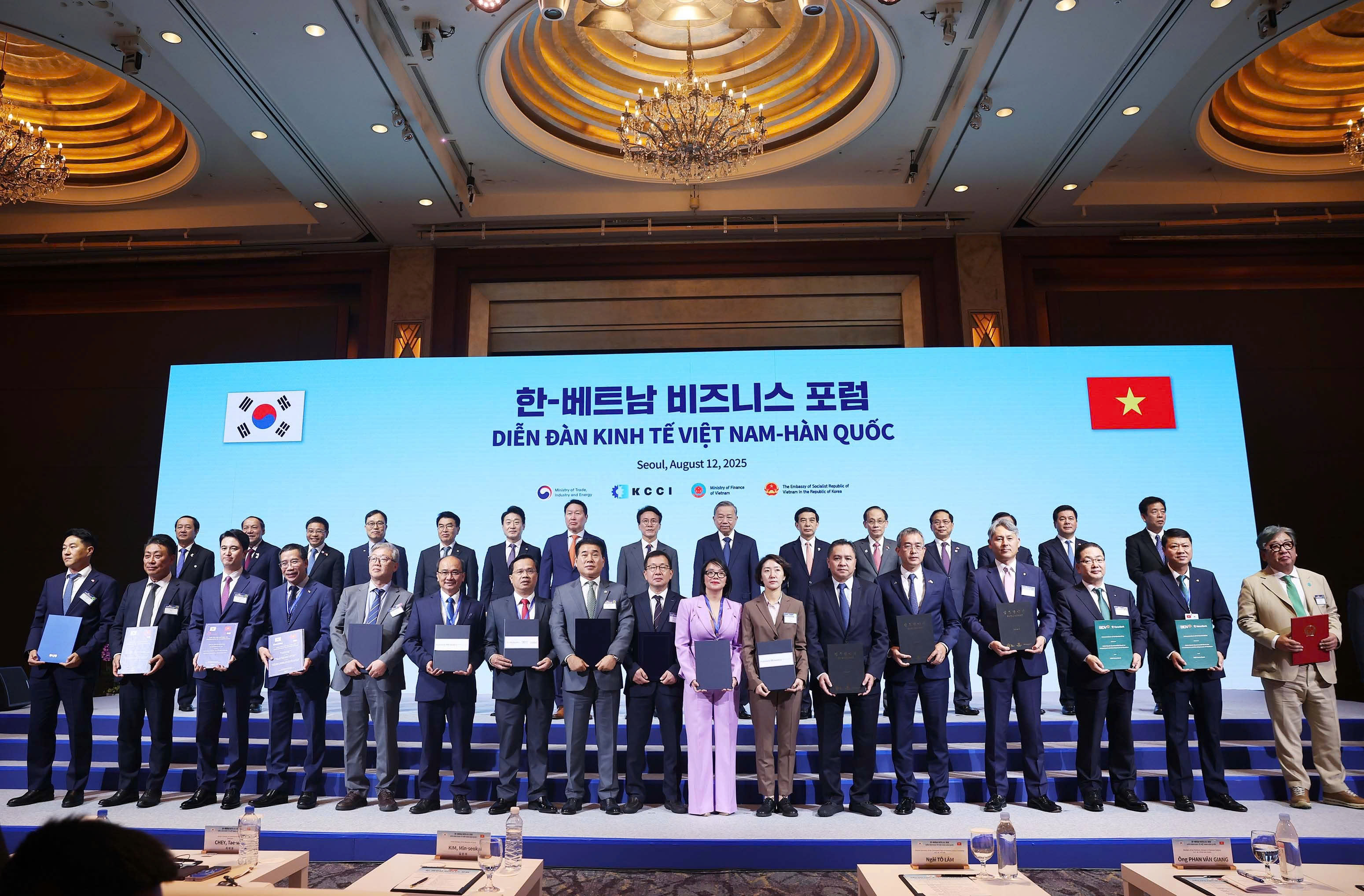 Vietnam Airlines ký loạt thỏa thuận chiến lược tại Hàn Quốc, mở rộng hợp tác hàng không – du lịch – logistics