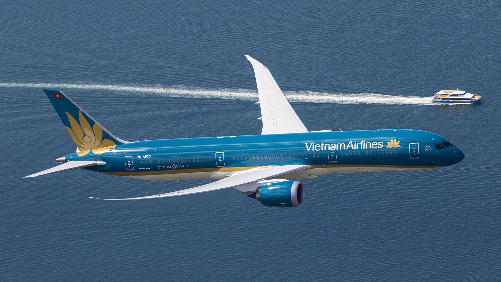 Sự tận tâm đánh thức trái tim – Câu chuyện về Vietnam Airlines