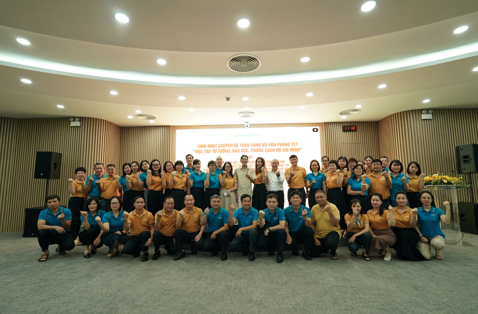 Đảng bộ Văn phòng Tổng công ty sinh hoạt chuyên đề “Học tập tư tưởng, đạo đức, phong cách Hồ Chí Minh”