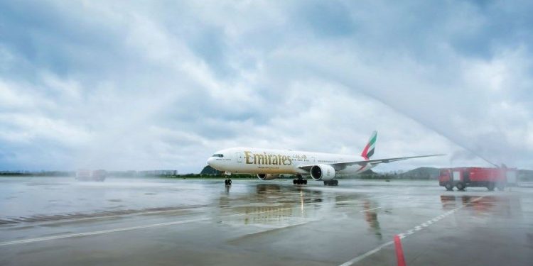 Emirates cấm sử dụng sạc dự phòng trên máy bay